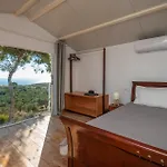 Villa Pefki *